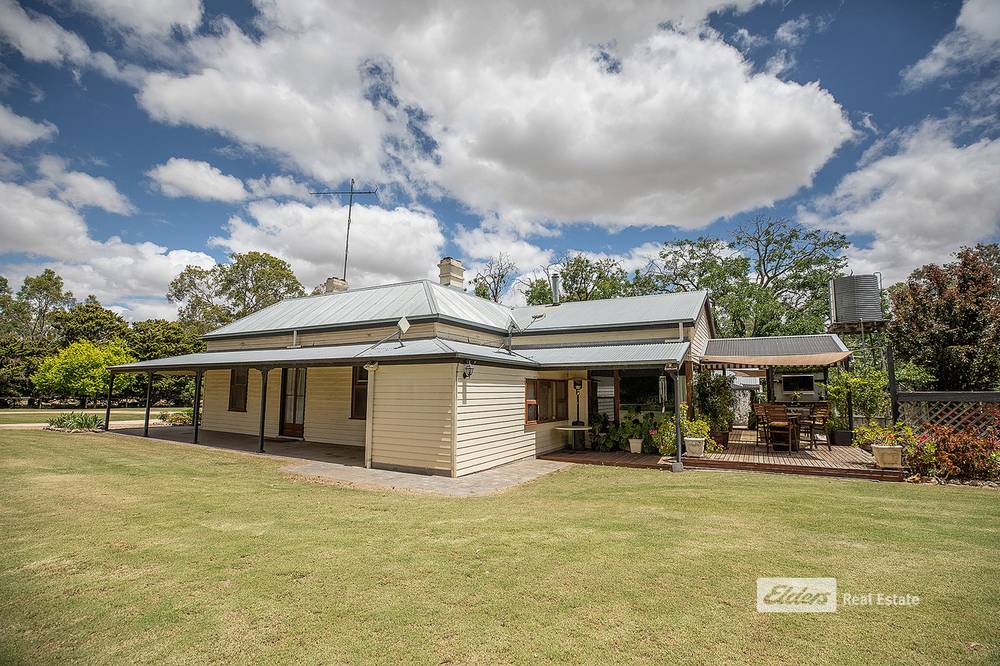 17 COOEE Road, KYBYBOLITE, SA 5262