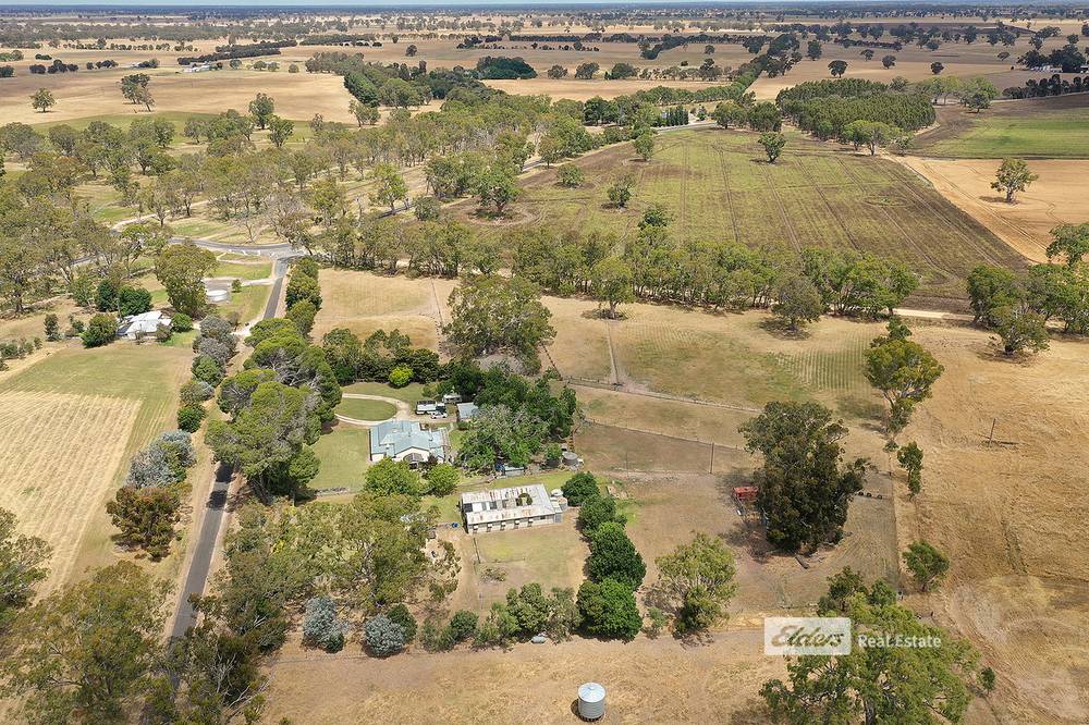 17 COOEE Road, KYBYBOLITE, SA 5262