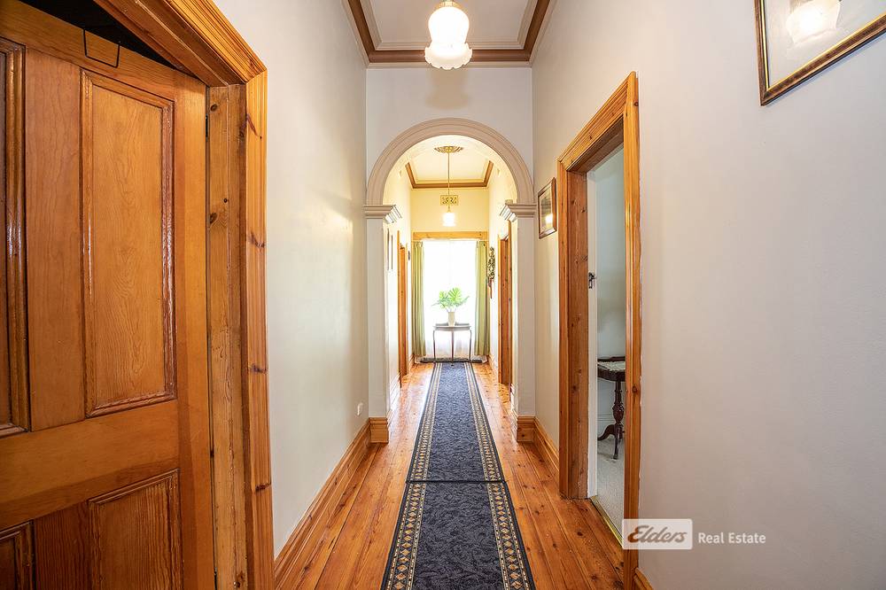 17 COOEE Road, KYBYBOLITE, SA 5262