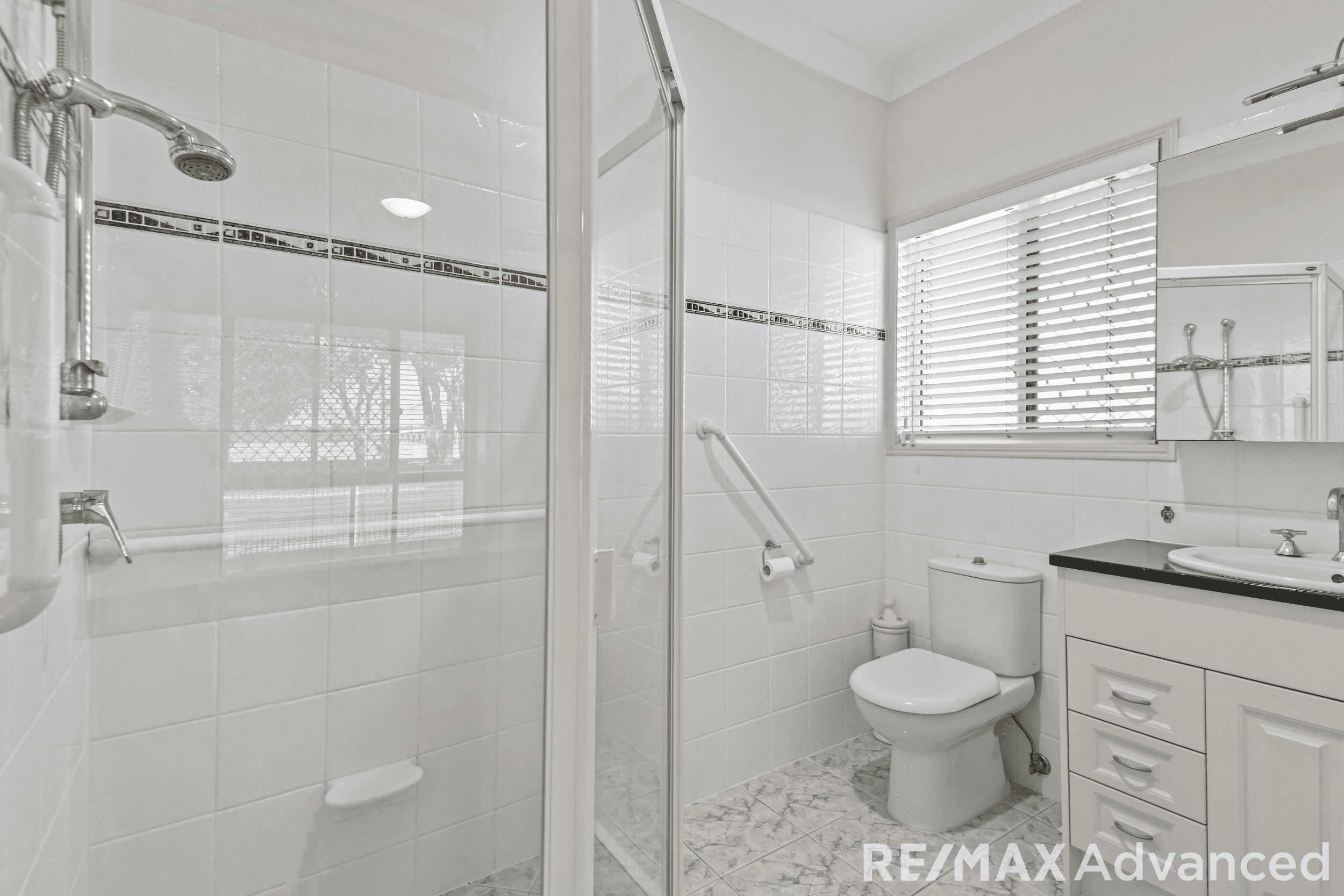 9 Sylvan Beach Esplanade, Bellara, QLD 4507