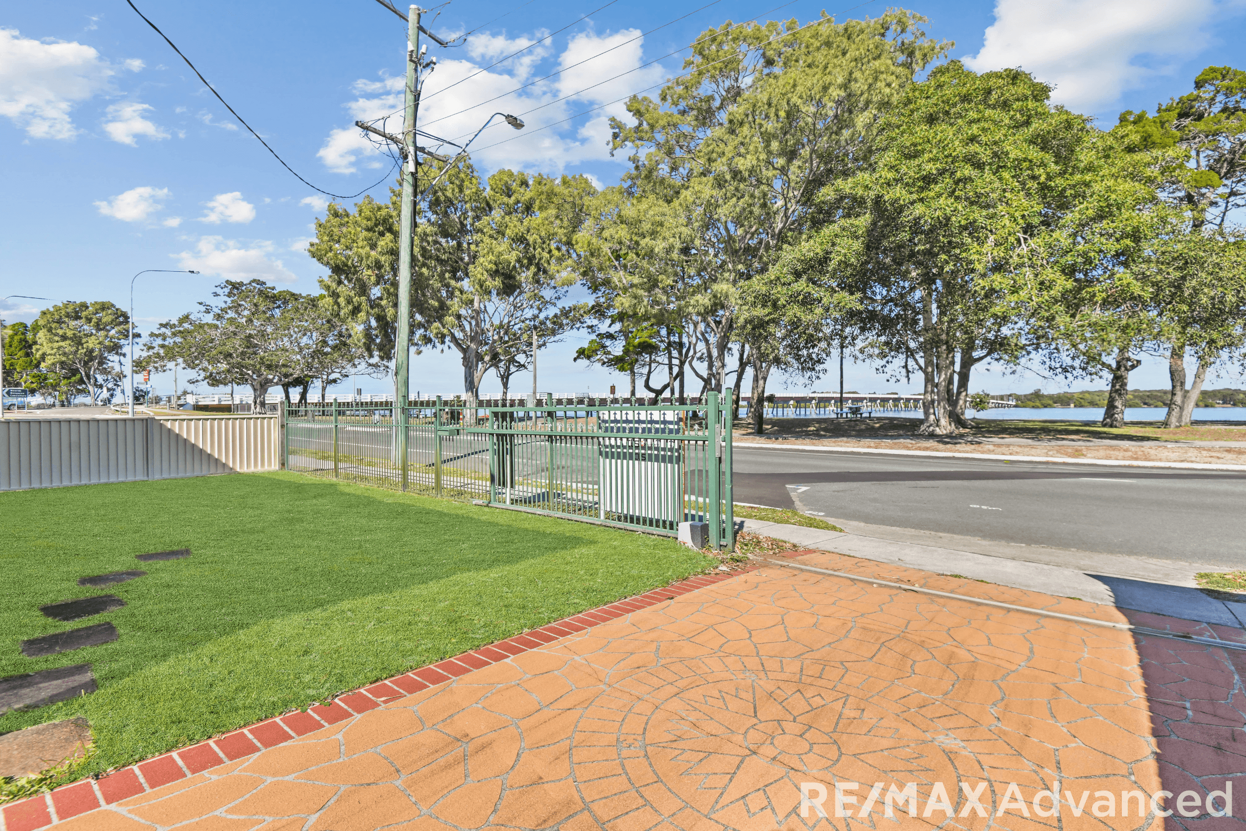 9 Sylvan Beach Esplanade, Bellara, QLD 4507