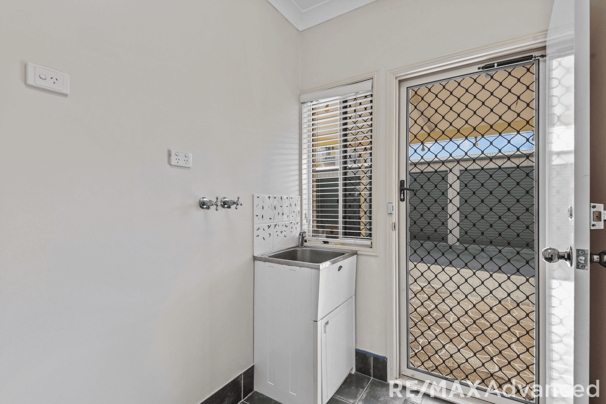 9 Sylvan Beach Esplanade, Bellara, QLD 4507