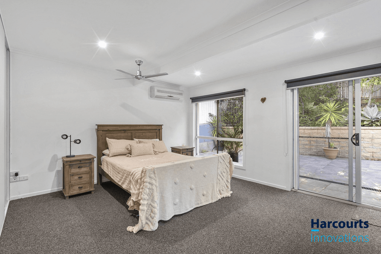 92 Yangoora Crescent, ASHMORE, QLD 4214