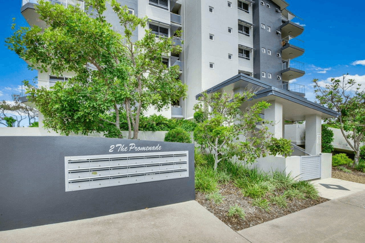 Unit 6/2 The Promenade, BOYNE ISLAND, QLD 4680