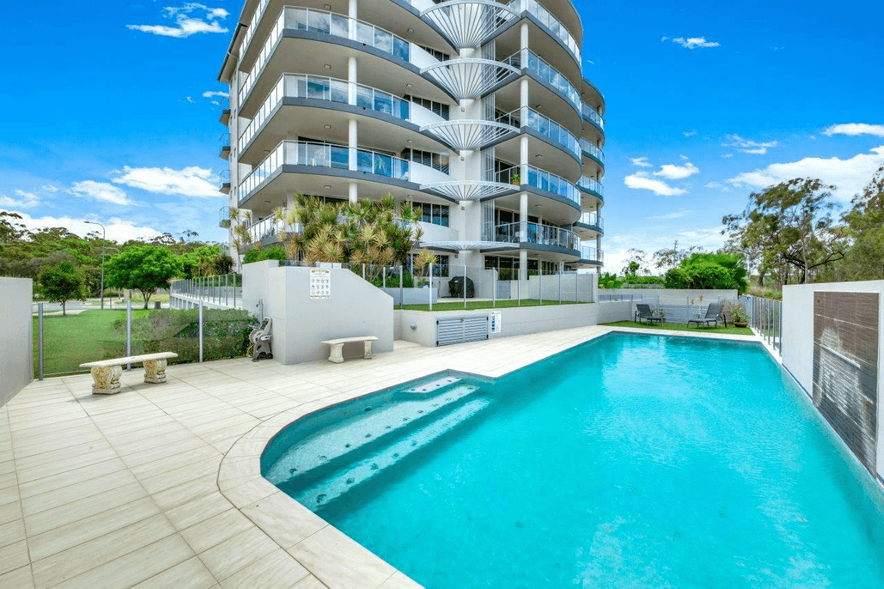 Unit 6/2 The Promenade, BOYNE ISLAND, QLD 4680