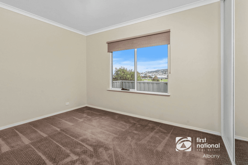 11 Ardeana Crescent, YAKAMIA, WA 6330