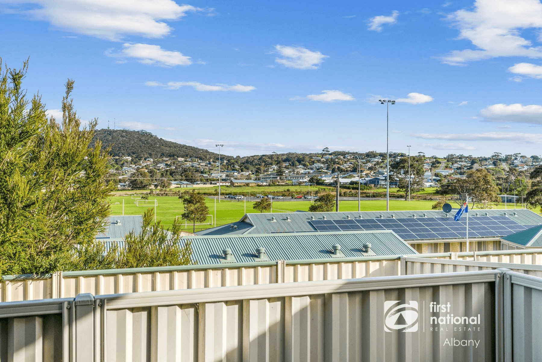 11 Ardeana Crescent, YAKAMIA, WA 6330