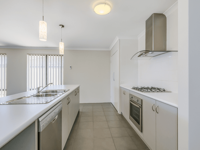 302 Lyon Road, Aubin Grove, WA 6164