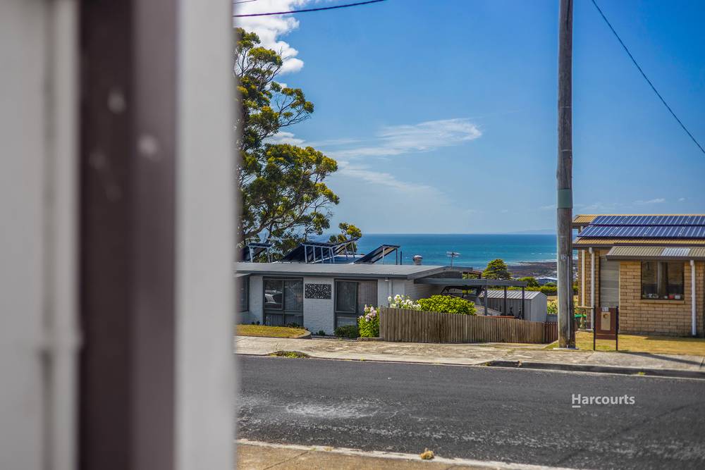 Unit 1/24 Pineleigh Street, PENGUIN, TAS 7316
