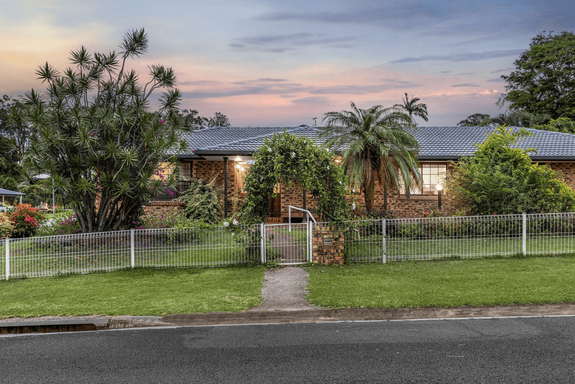 27 Takitimu Street, ASPLEY, QLD 4034