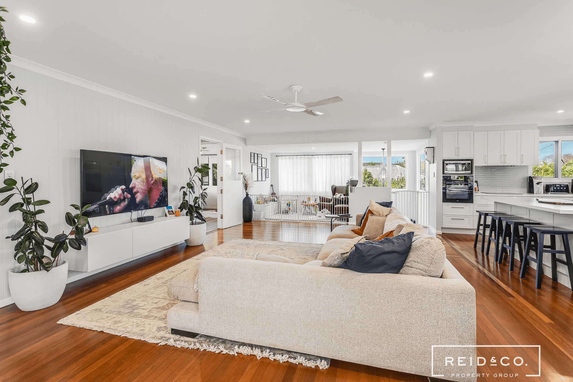 54A Arthur Street, WOODY POINT, QLD 4019