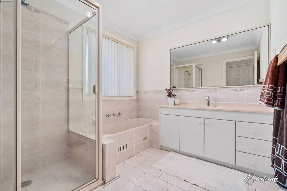 6 Jowarra Way, Merrylands, NSW 2160
