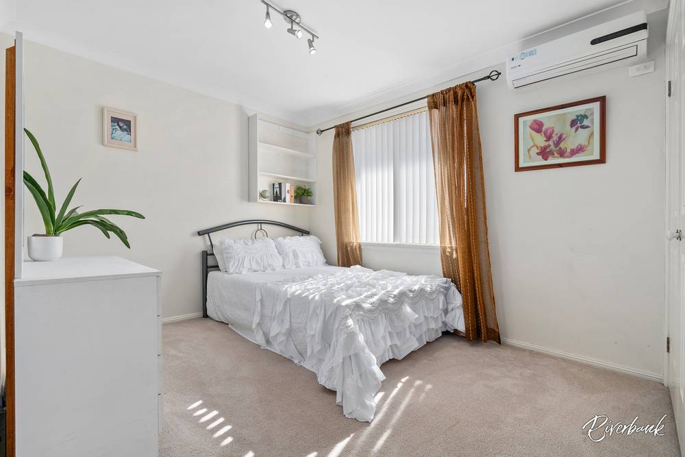 6 Jowarra Way, Merrylands, NSW 2160