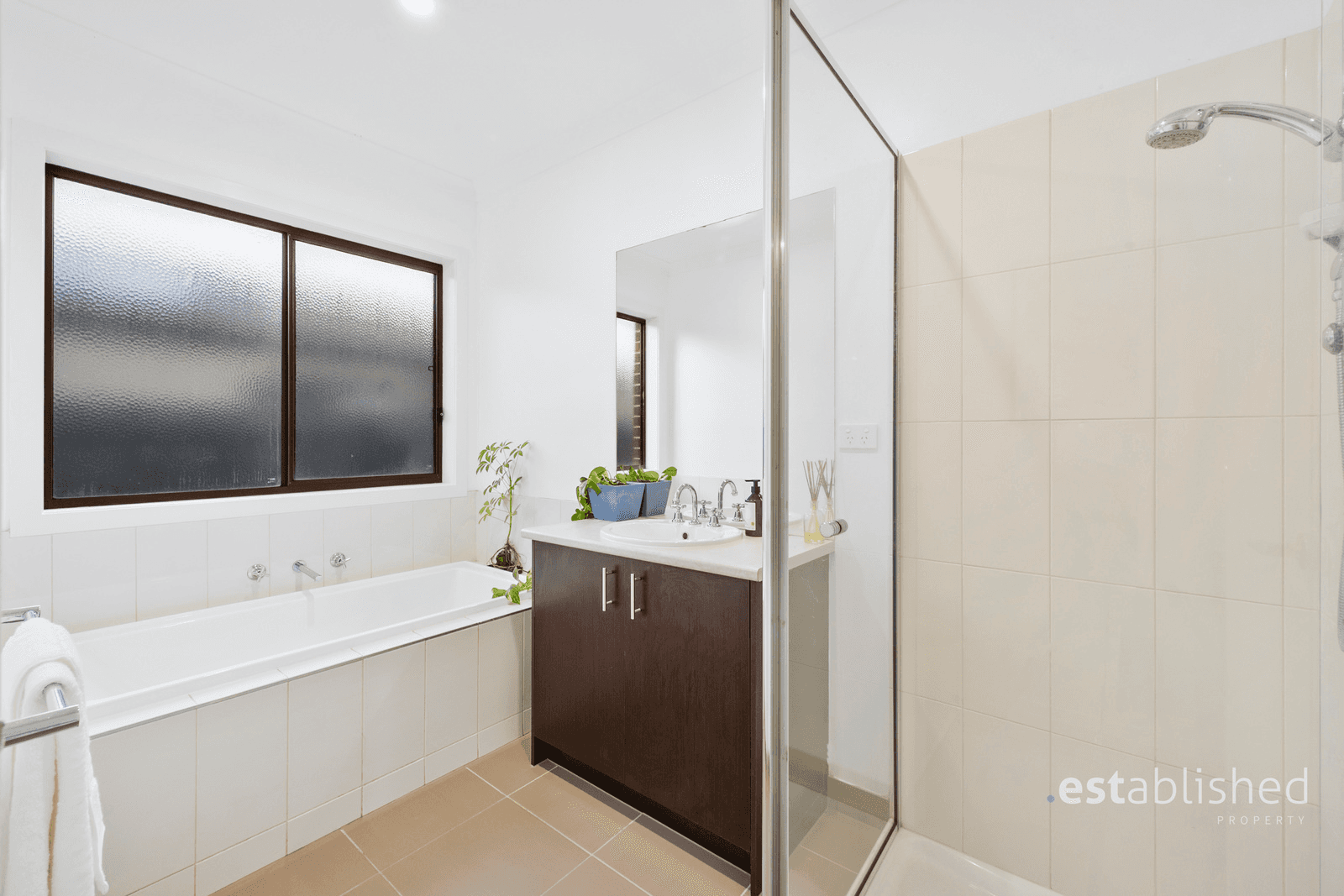 14 Hiddick Road, POINT COOK, VIC 3030