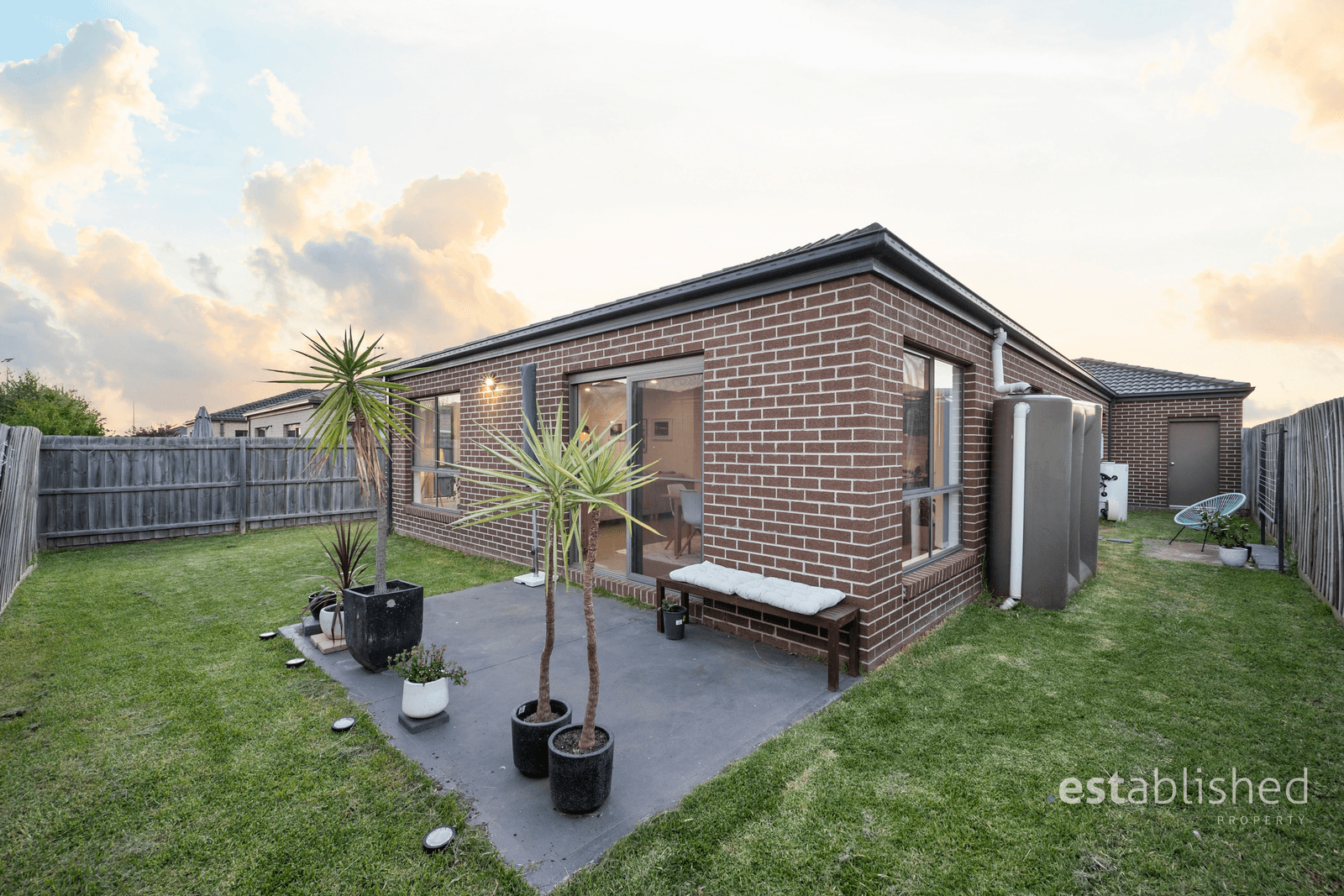 14 Hiddick Road, POINT COOK, VIC 3030