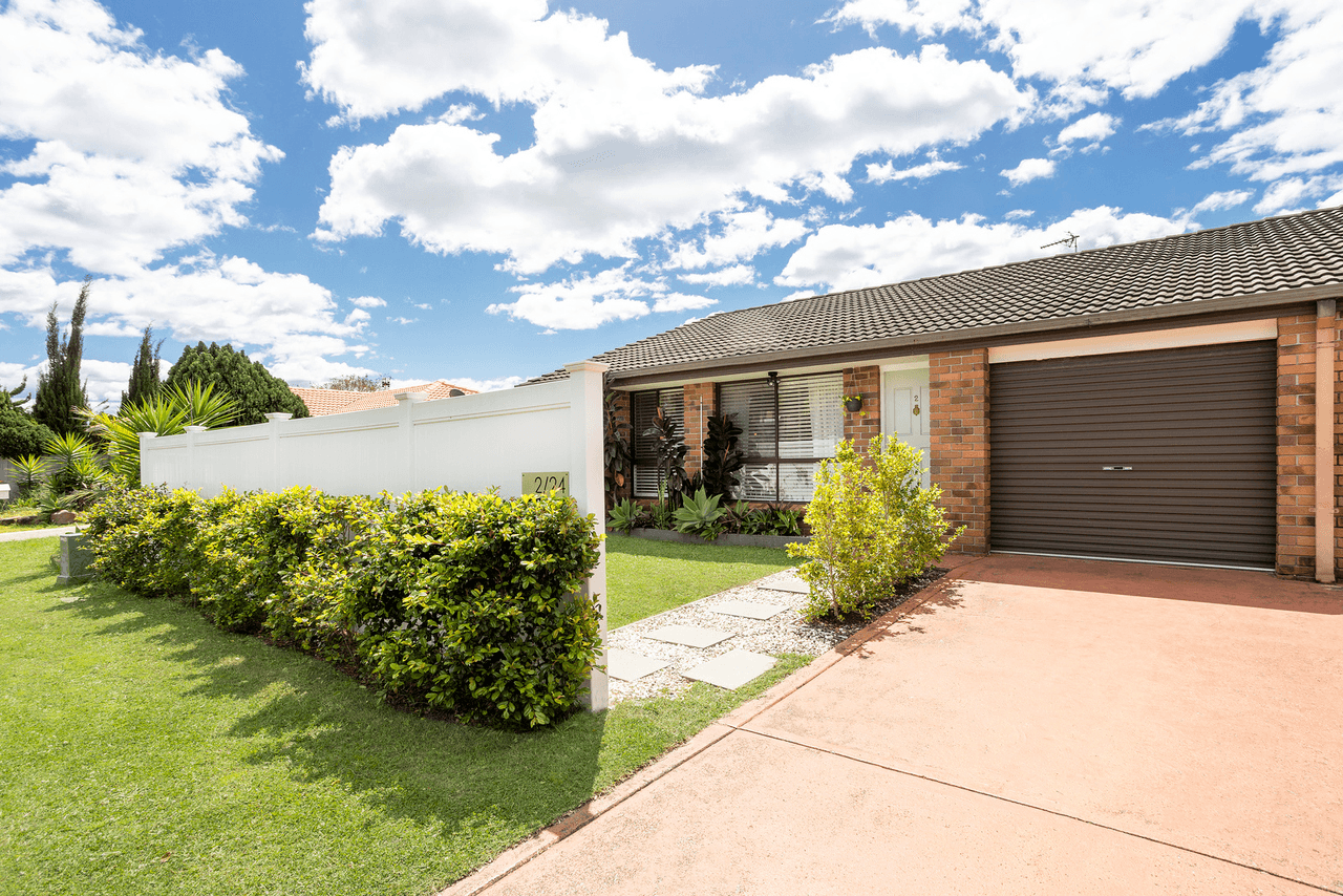 2/24 Montezuma Drive, BURLEIGH WATERS, QLD 4220