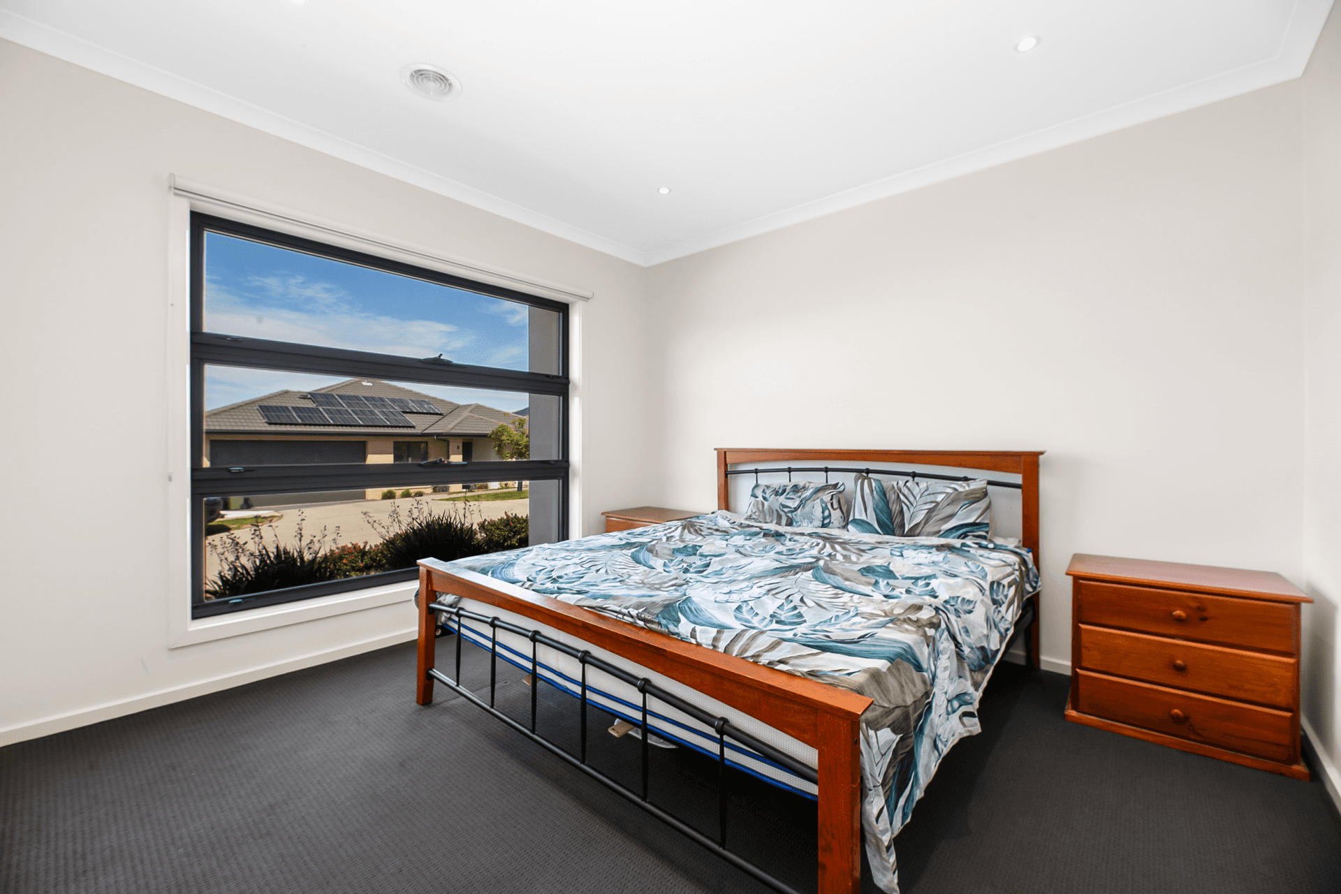 8 Kate Avenue, HAMPTON PARK, VIC 3976