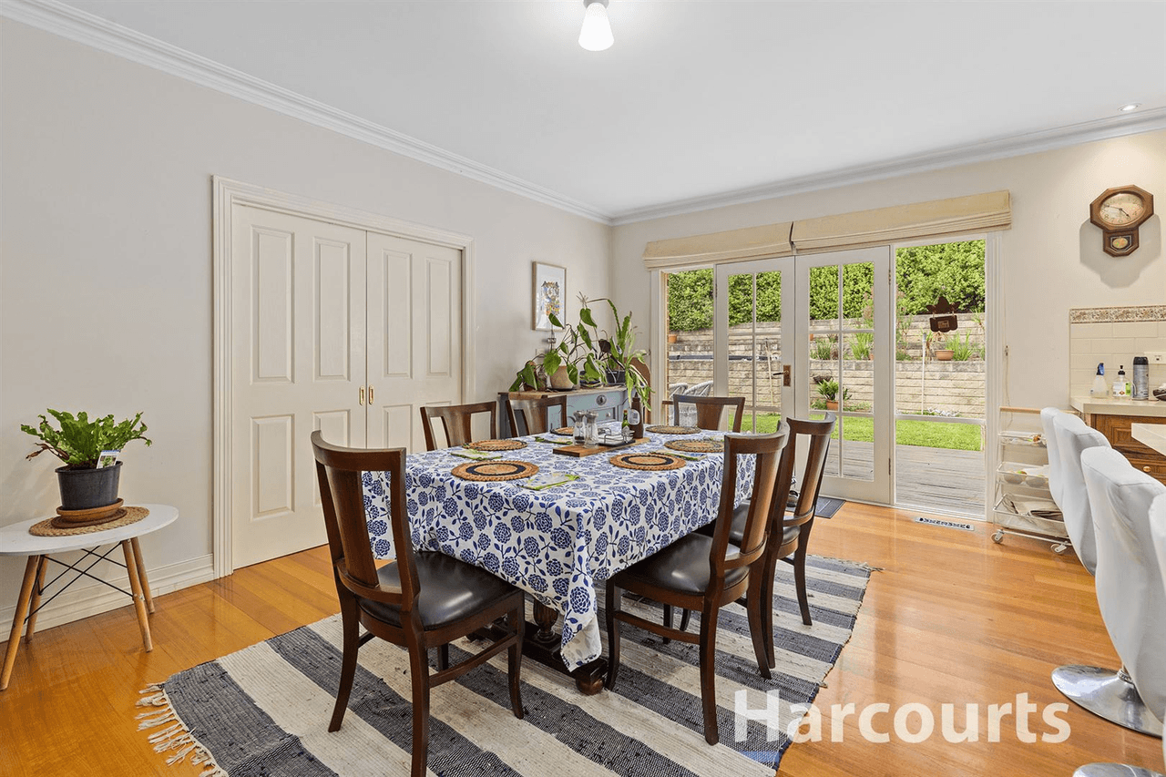 50  The Avenue, FERNTREE GULLY, VIC 3156