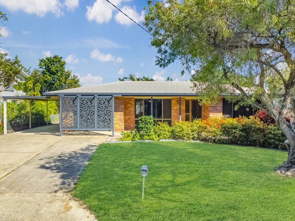 7 Prince Street, Urangan, Qld 4655