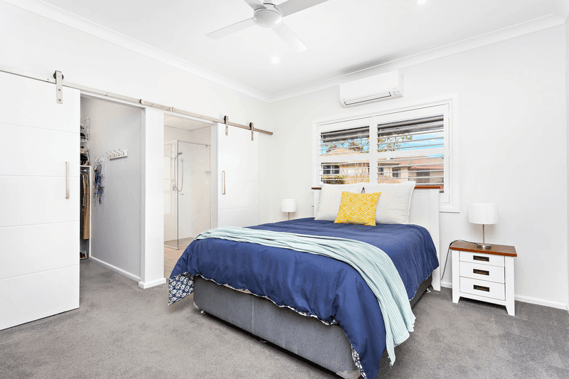 10 Denny Road, Picnic Point, NSW 2213