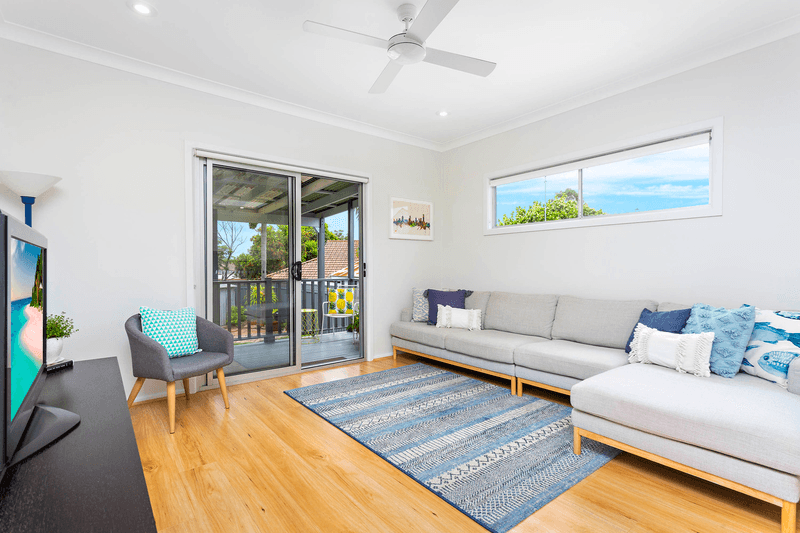 10 Denny Road, Picnic Point, NSW 2213