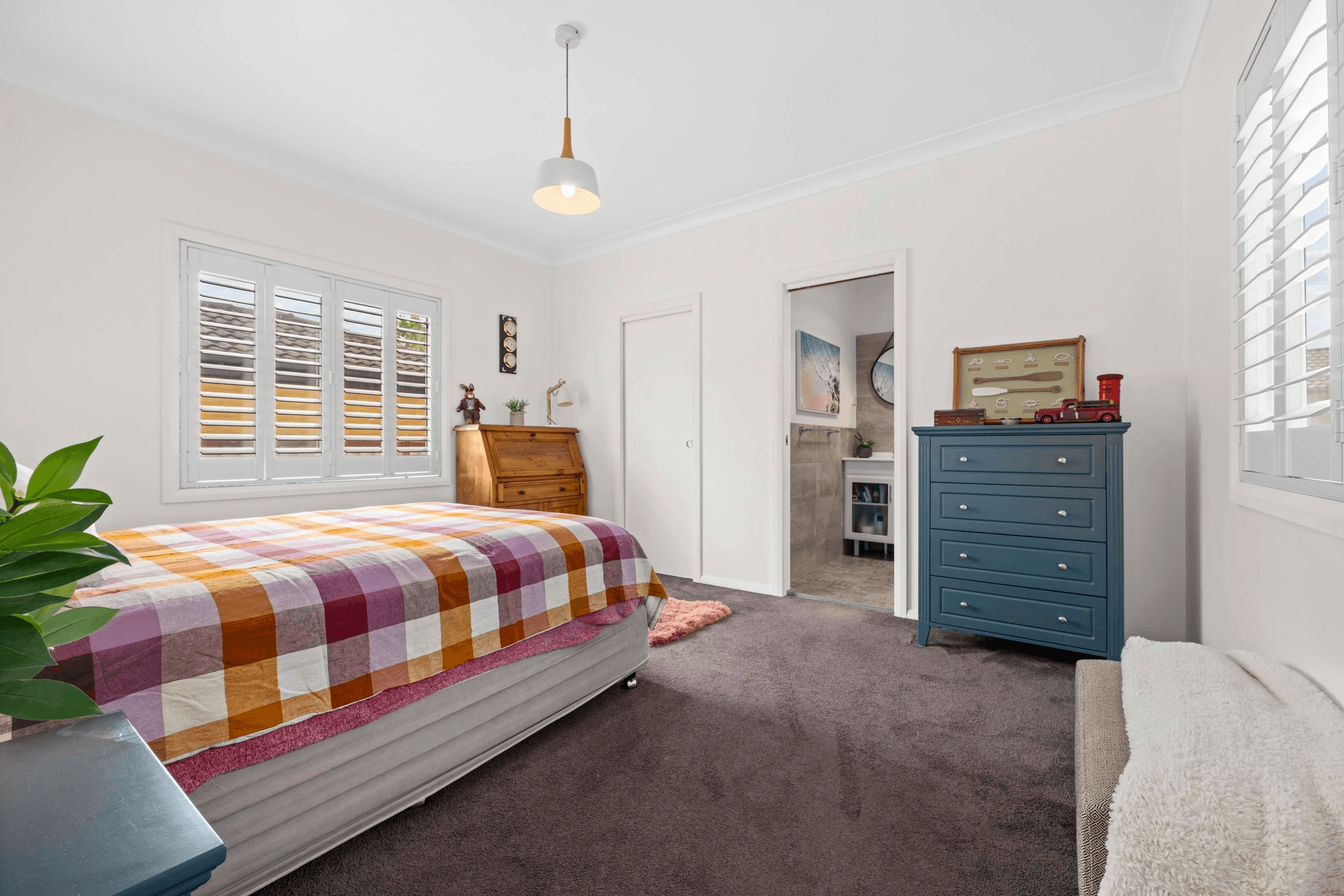 16 Ravenswood Street, Mannering Park, NSW 2259