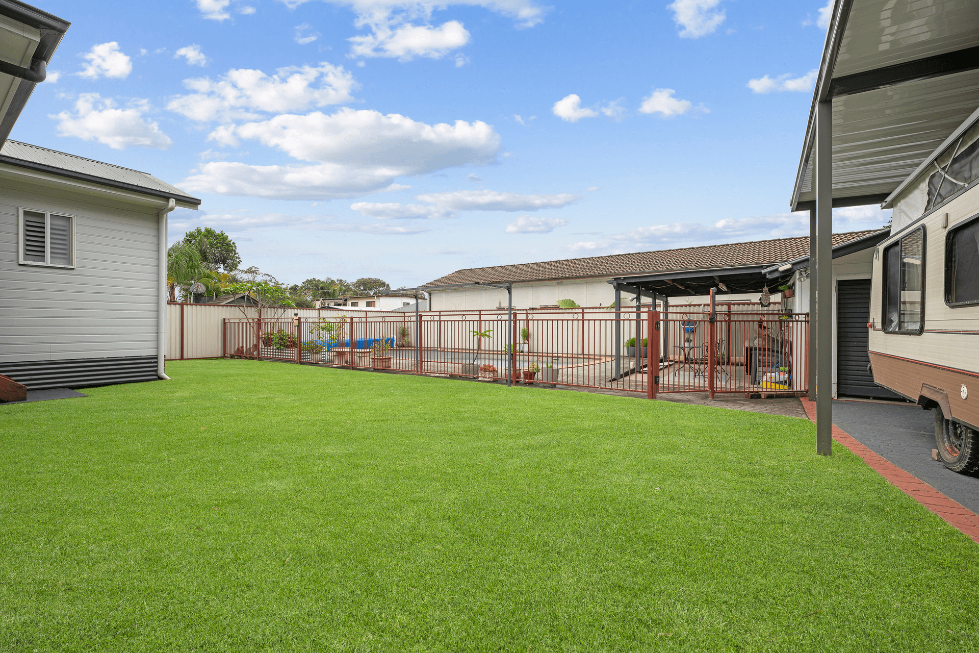 16 Ravenswood Street, Mannering Park, NSW 2259