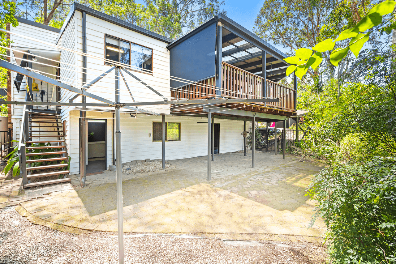 17 Aethalia Street, CURRUMBIN WATERS, QLD 4223