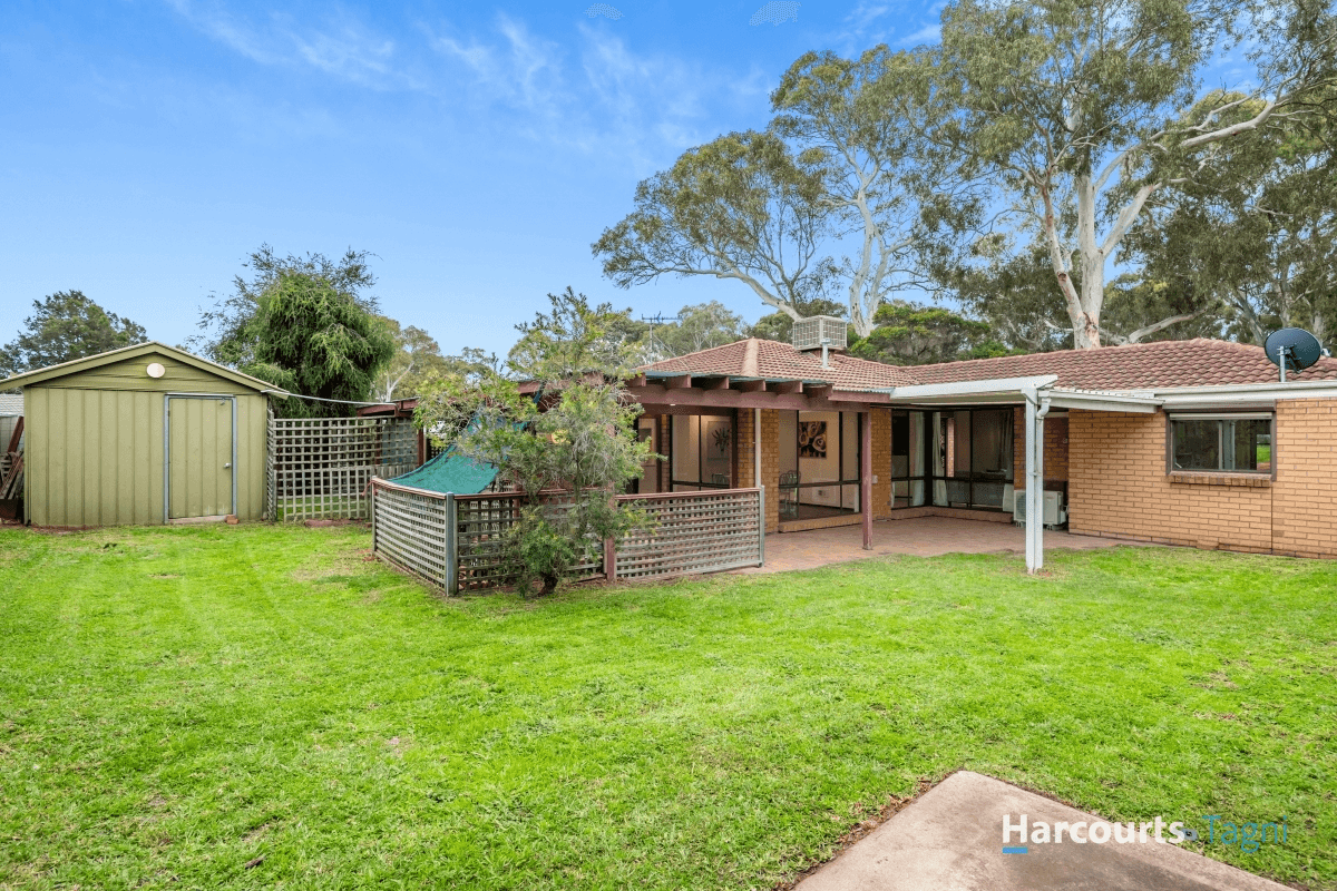 32 Sunnymeade Drive, ABERFOYLE PARK, SA 5159