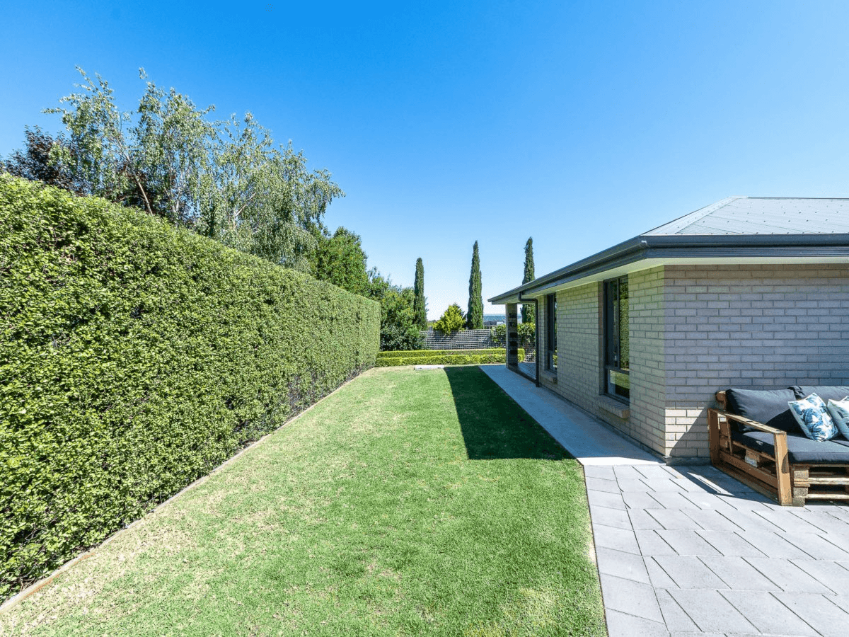 33 Matthew Road, NAIRNE, SA 5252