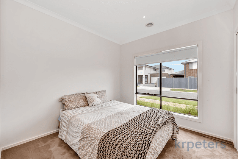 30 Bonette Circuit, NARRE WARREN SOUTH, VIC 3805