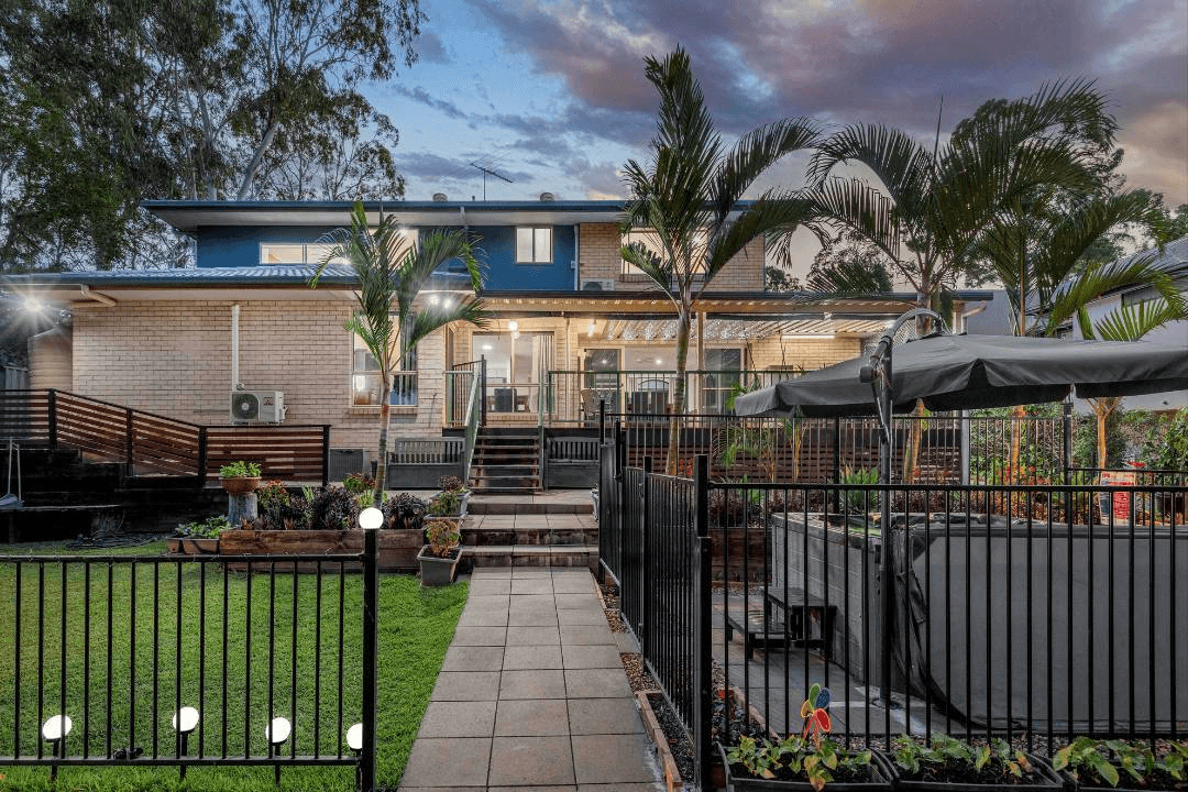 32 David Road, Holland Park, QLD 4121