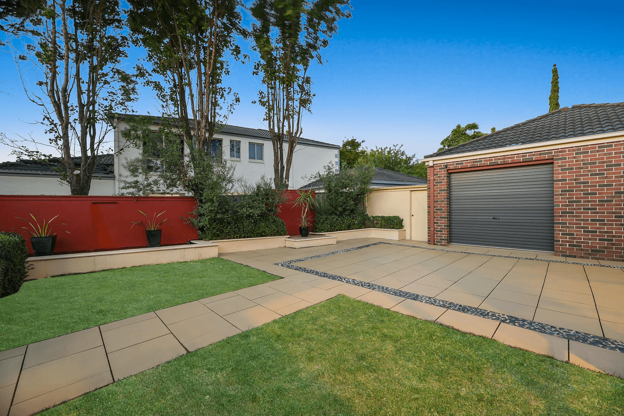 34 Edgbaston Circuit, BERWICK, VIC 3806