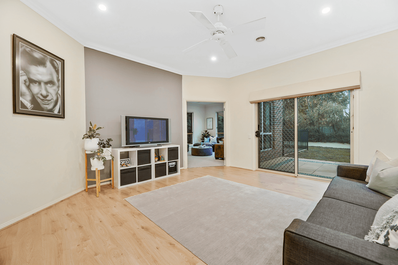 34 Edgbaston Circuit, BERWICK, VIC 3806