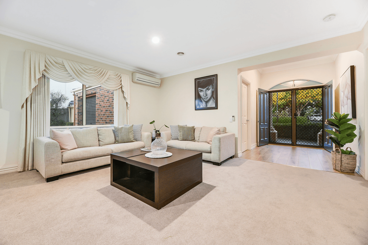 34 Edgbaston Circuit, BERWICK, VIC 3806