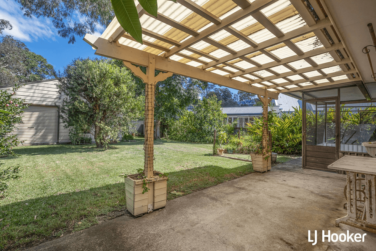 105 Cook Parade, LEMON TREE PASSAGE, NSW 2319