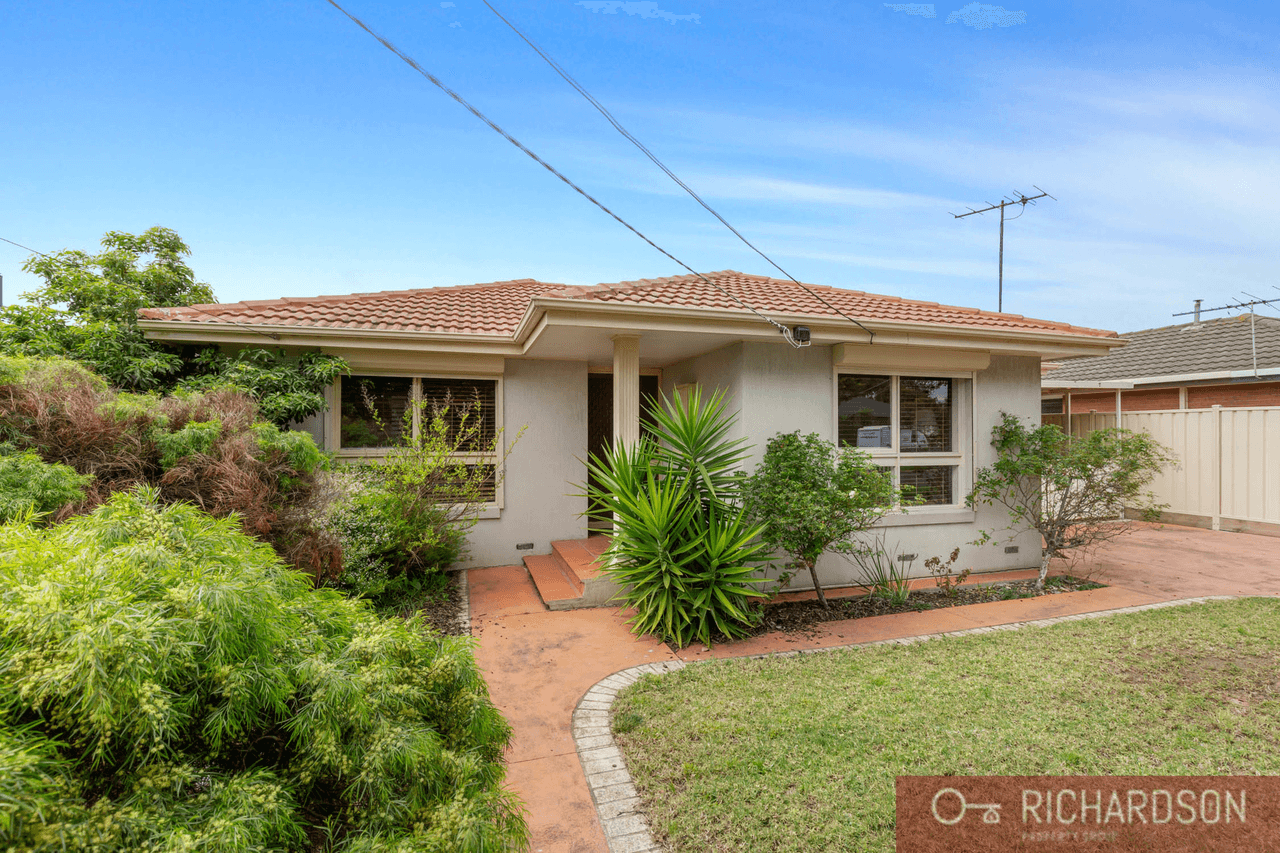 11 Scherman Drive, Altona Meadows, VIC 3028