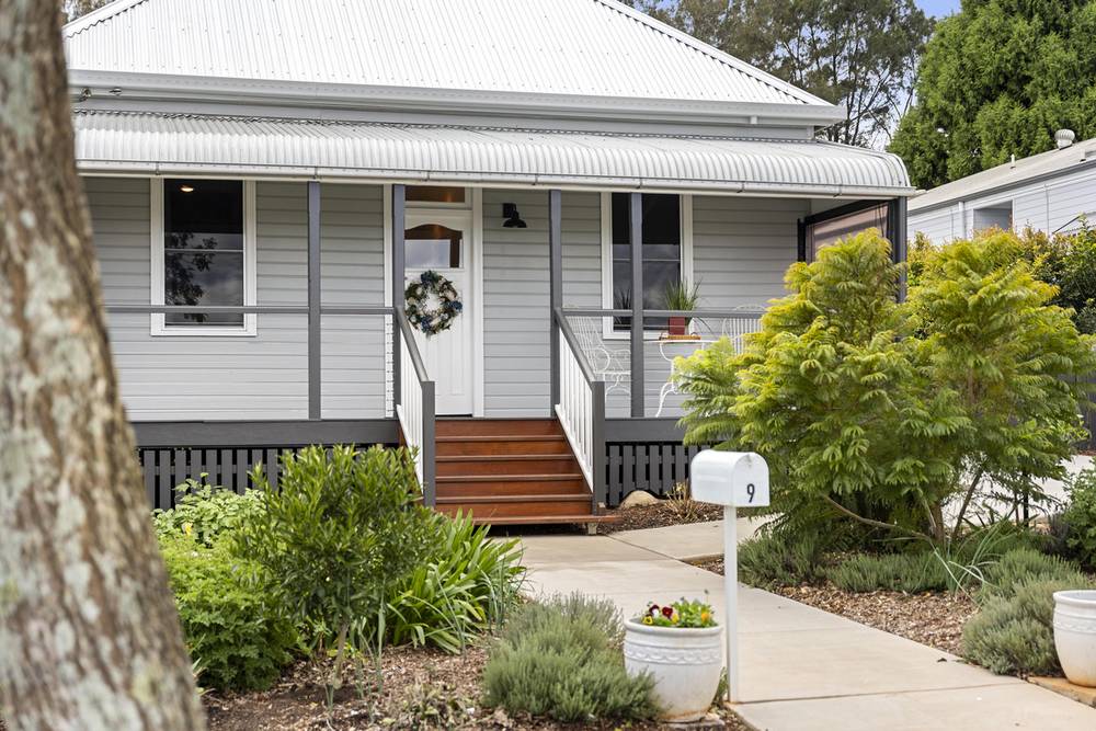 9 Lemnos Street, Harlaxton, QLD 4350