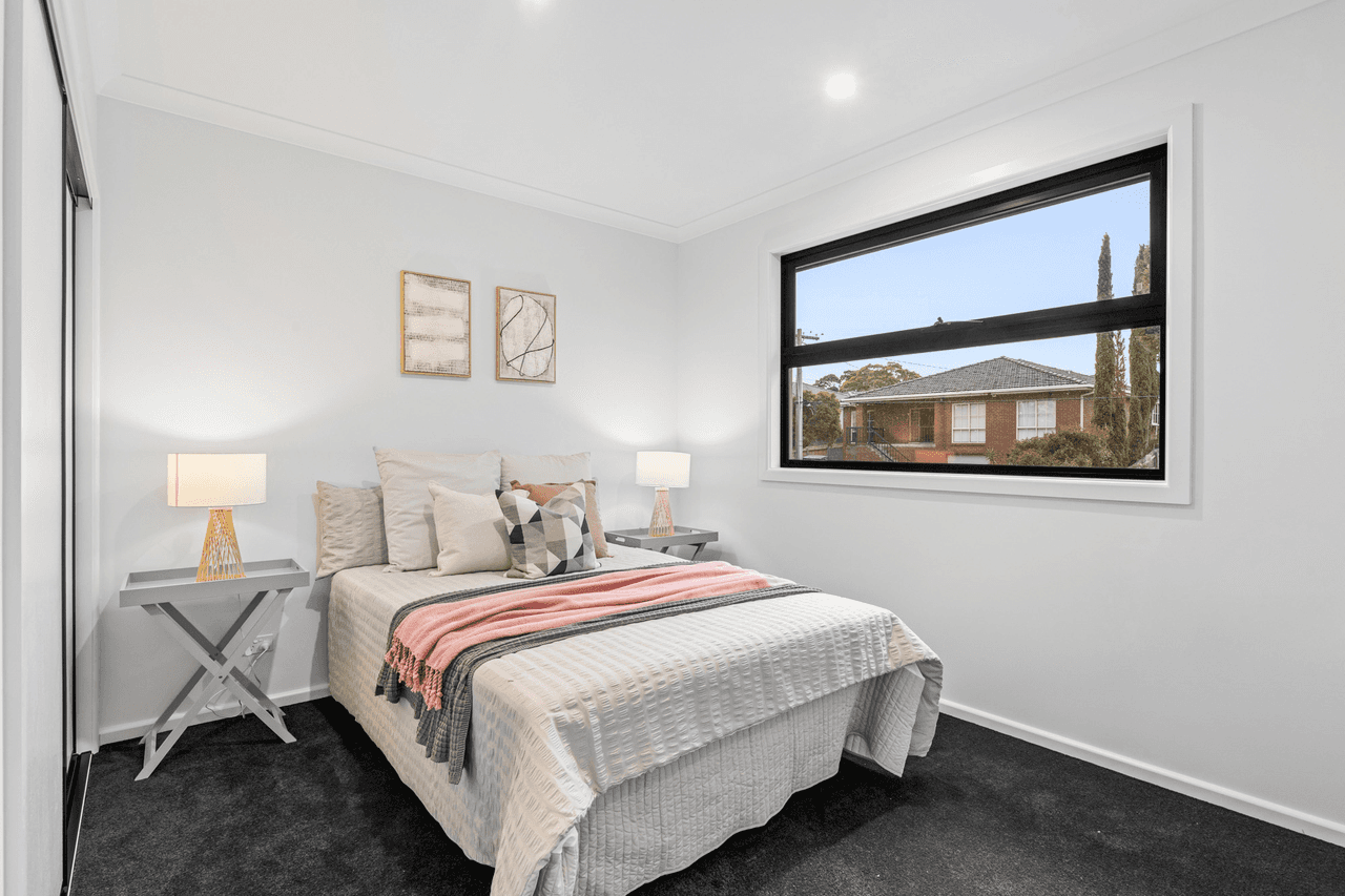 1/3 McCubbin Street, BURWOOD, VIC 3125