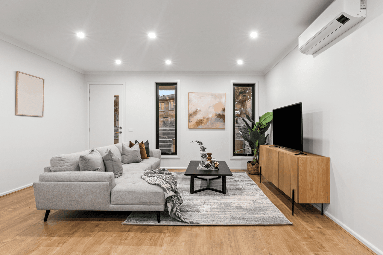 1/3 McCubbin Street, BURWOOD, VIC 3125