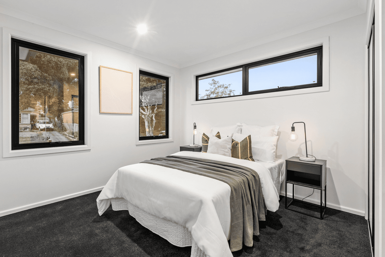 1/3 McCubbin Street, BURWOOD, VIC 3125