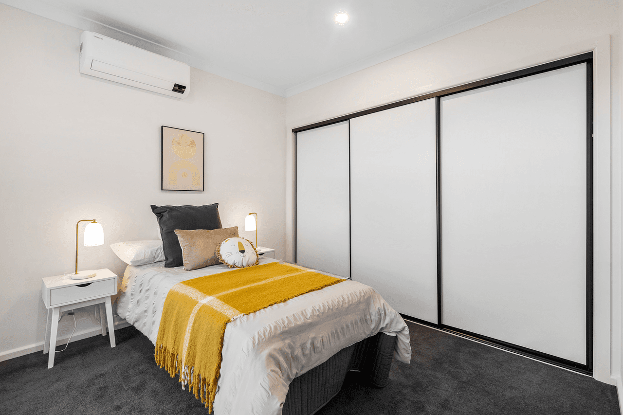 1/3 McCubbin Street, BURWOOD, VIC 3125