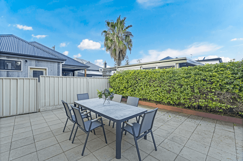 15 Cameron Street, Hamilton, NSW 2303