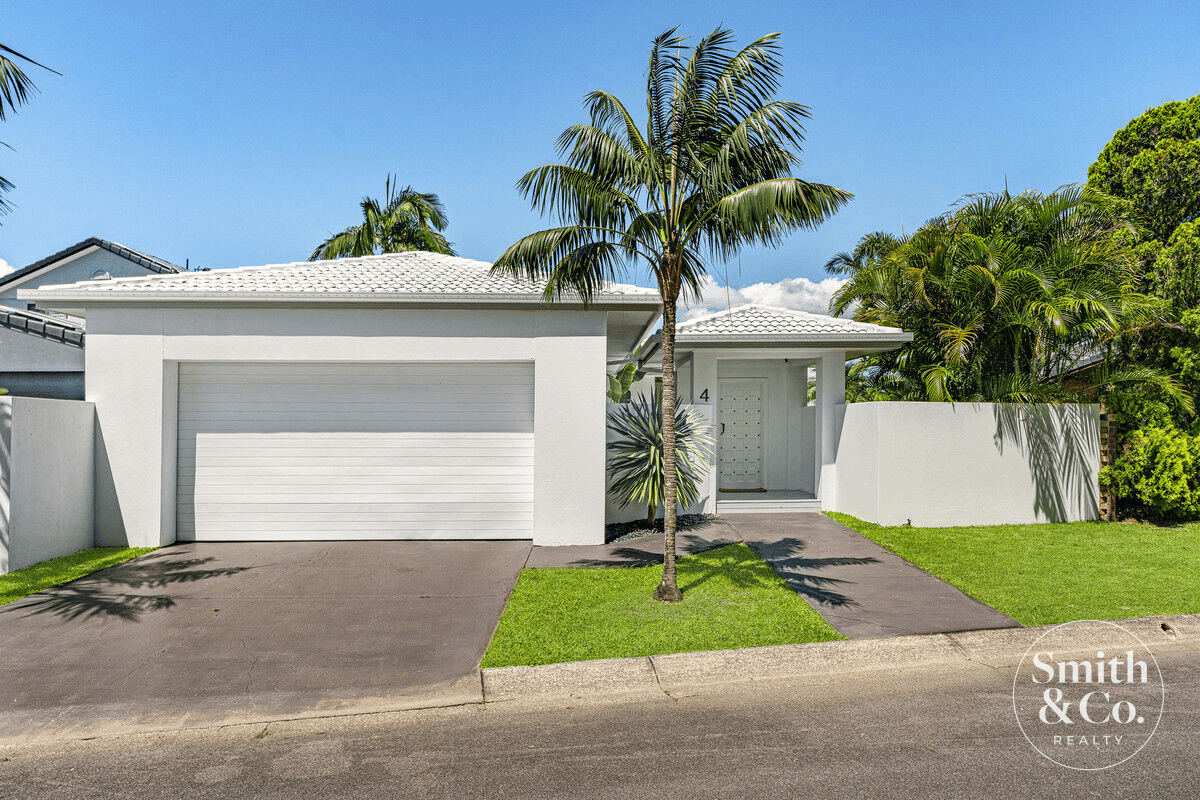 4 Coolong Crescent, Carrara, QLD 4211