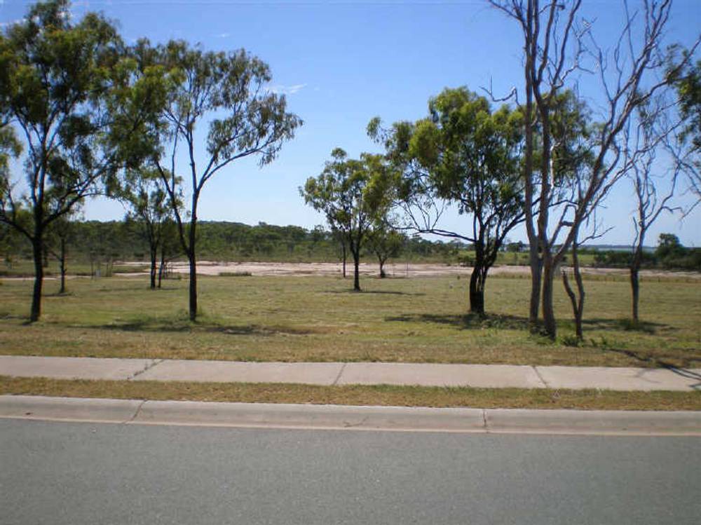 77 Ocean View Drive, BOWEN, QLD 4805