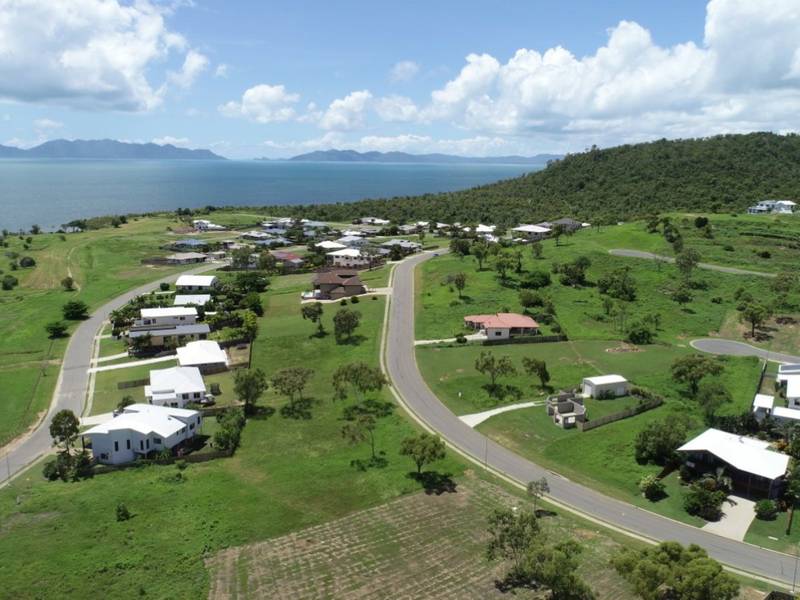 77 Ocean View Drive, BOWEN, QLD 4805