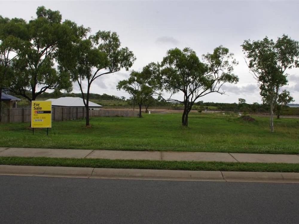 77 Ocean View Drive, BOWEN, QLD 4805