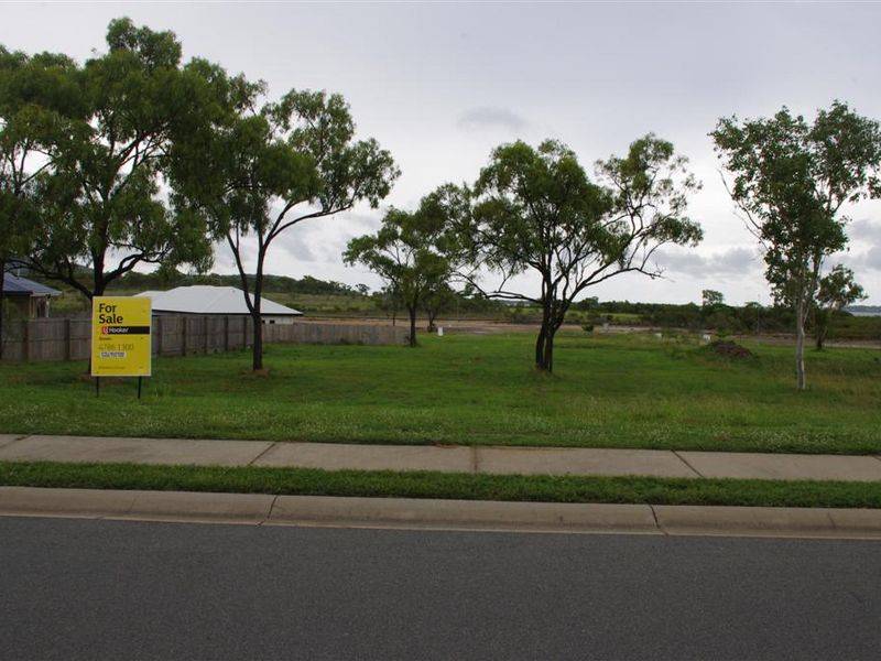 77 Ocean View Drive, BOWEN, QLD 4805