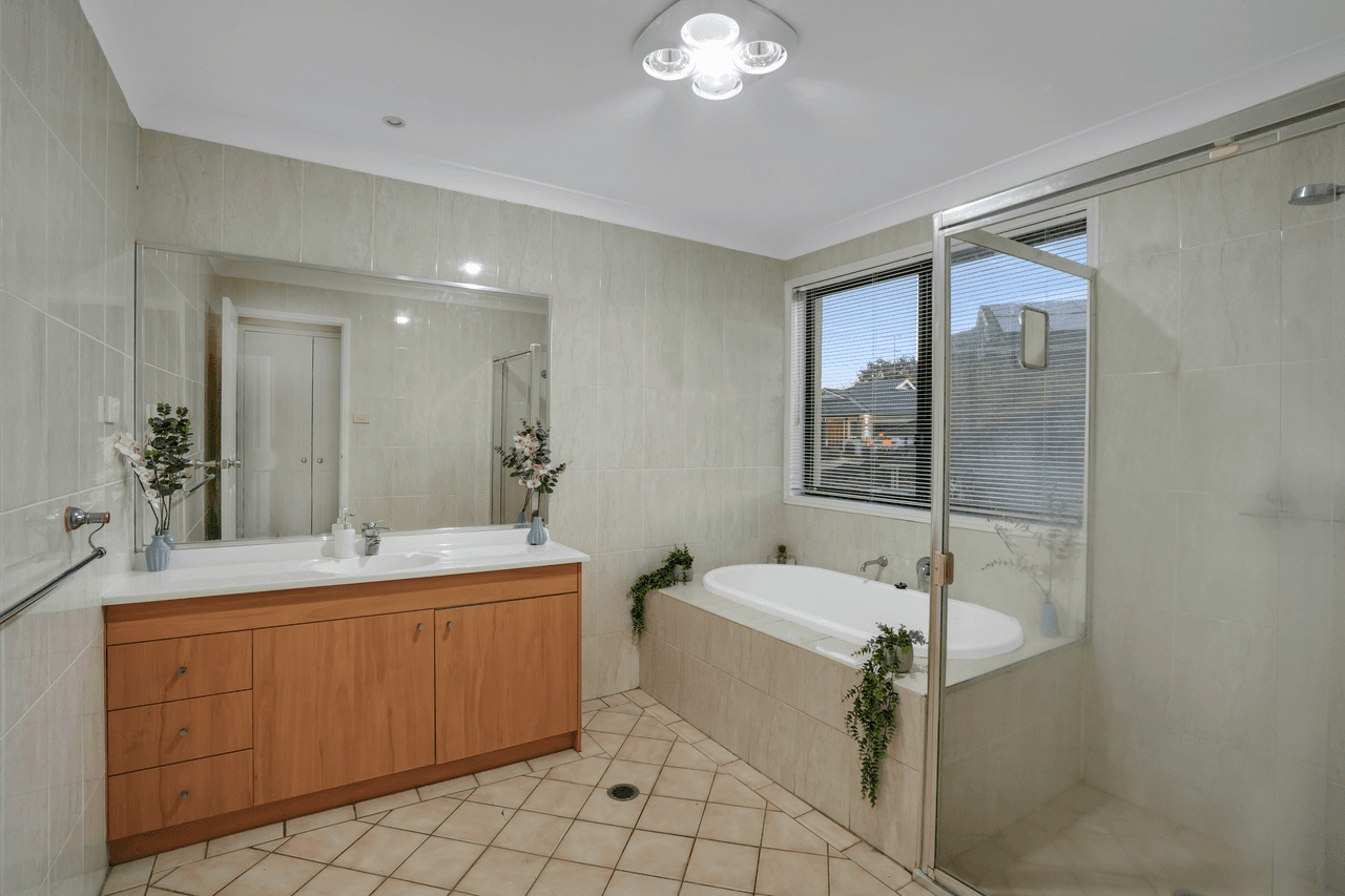 13 Carnival Way, BEAUMONT HILLS, NSW 2155