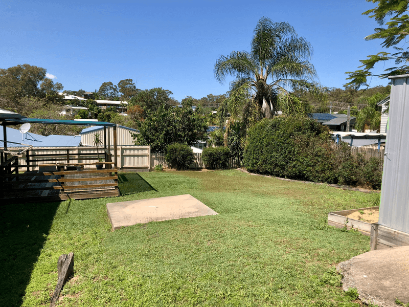 17 Hayes Avenue, BOYNE ISLAND, QLD 4680